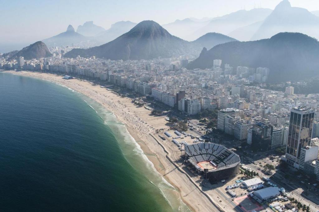 Apartamento Completo Na Praia De Copacabana 02 Quartos Com Vista Lateral Mar Em Andar Alto, Ar, Wifi , Netflix, Pauloangerami Rmvc18 Rio de Janeiro Bagian luar foto