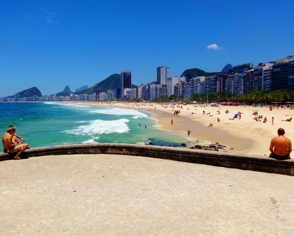 Apartamento Completo Na Praia De Copacabana 02 Quartos Com Vista Lateral Mar Em Andar Alto, Ar, Wifi , Netflix, Pauloangerami Rmvc18 Rio de Janeiro Bagian luar foto