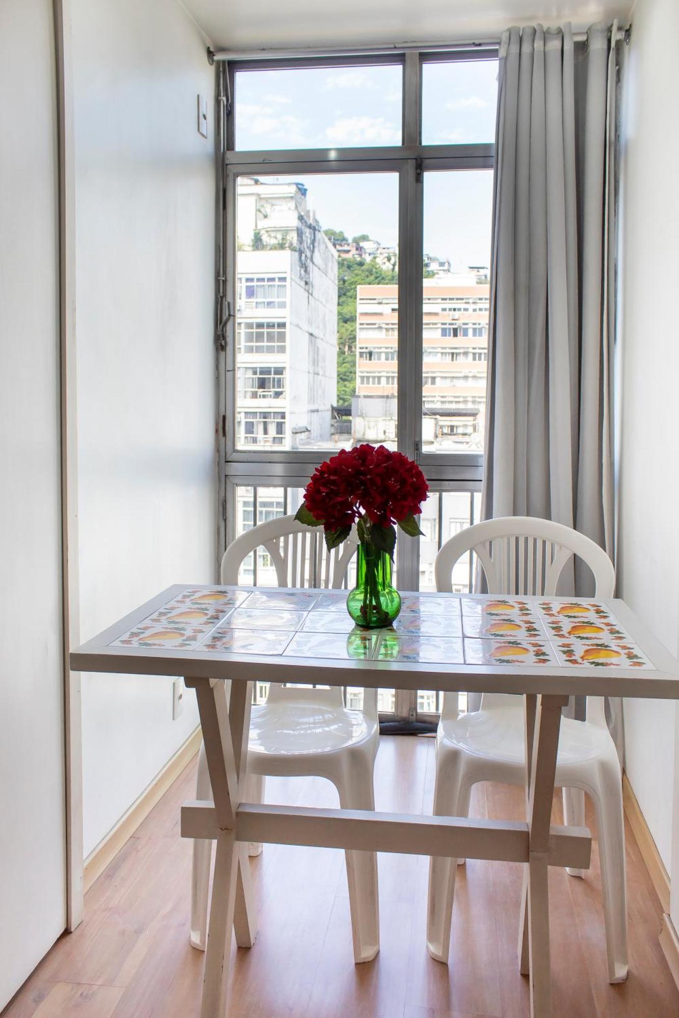 Apartamento Completo Na Praia De Copacabana 02 Quartos Com Vista Lateral Mar Em Andar Alto, Ar, Wifi , Netflix, Pauloangerami Rmvc18 Rio de Janeiro Bagian luar foto