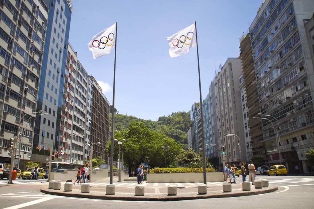 Apartamento Completo Na Praia De Copacabana 02 Quartos Com Vista Lateral Mar Em Andar Alto, Ar, Wifi , Netflix, Pauloangerami Rmvc18 Rio de Janeiro Bagian luar foto
